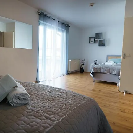 דירה Immostay #2 -moderne Mit Zwei Balkonen, Wlan & Parkmoeglichkeit שטור