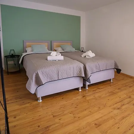 Immostay #2 -moderne Mit Zwei Balkonen, Wlan & Parkmoeglichkeit דירה