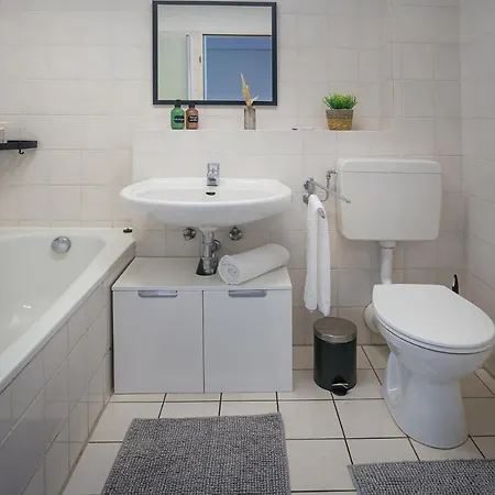 Immostay #2 -moderne Mit Zwei Balkonen, Wlan & Parkmoeglichkeit דירה שטור