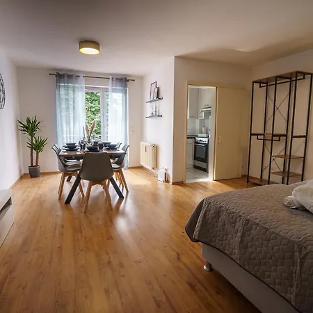 Immostay - 2 Mit Balkon, Wifi & Homeoffice Lejlighed