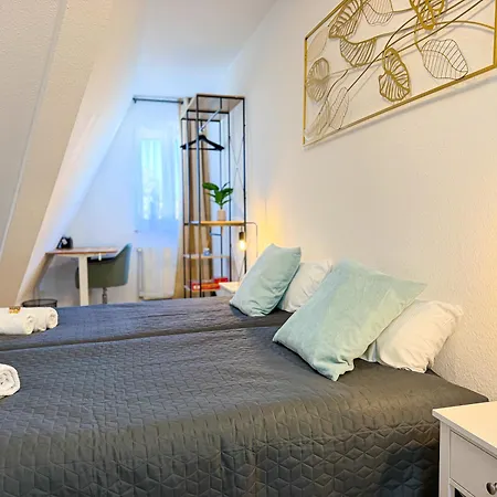 Immostay - 2 Mit Balkon, Wifi & Homeoffice דירה