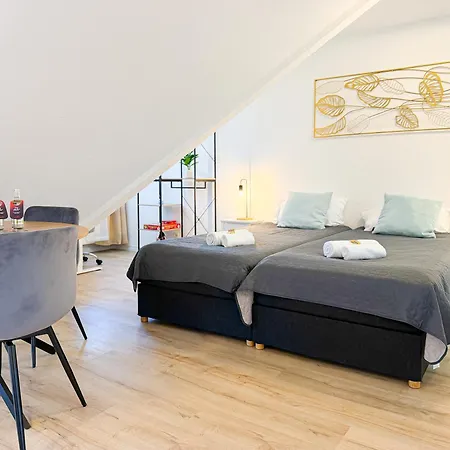 Immostay - 2 Mit Balkon, Wifi & Homeoffice