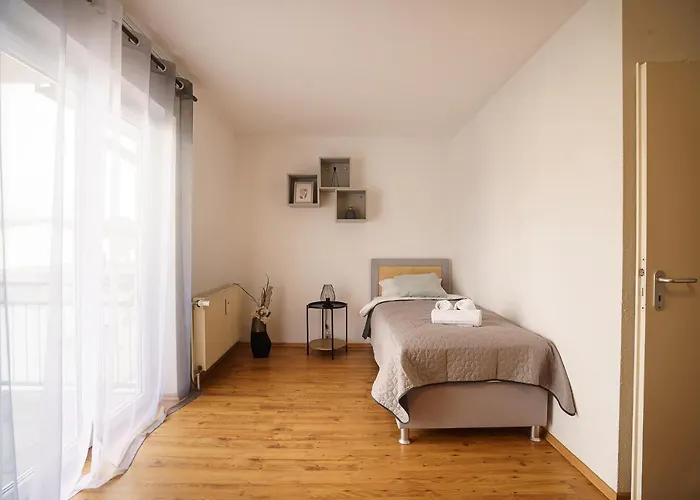 Immostay #2 -moderne Mit Zwei Balkonen, Wlan & Parkmoeglichkeit Appartement *