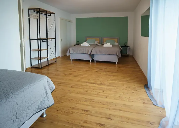 Immostay #2 -moderne Mit Zwei Balkonen, Wlan & Parkmoeglichkeit *