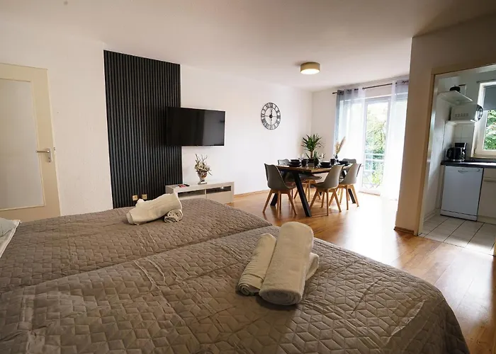 Immostay #2 -moderne Mit Zwei Balkonen, Wlan & Parkmoeglichkeit Appartement *