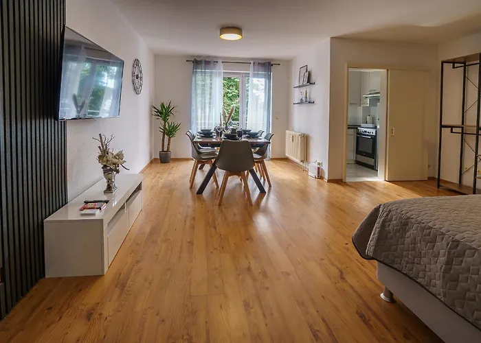 Immostay #2 -moderne Mit Zwei Balkonen, Wlan & Parkmoeglichkeit Appartement